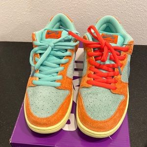 Nike SB dunk Orange Emerald rise